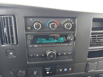 2023 Chevrolet Express Passenger 3500 1LS