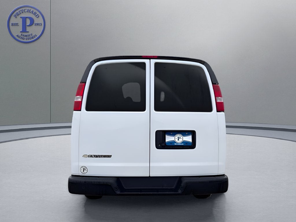 2023 Chevrolet Express Passenger 3500 1LS