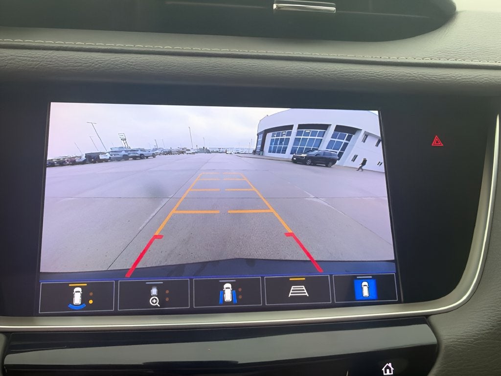 2022 Cadillac XT5 Premium Luxury