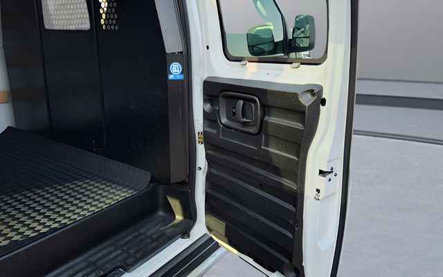 2024 Chevrolet Express 2500 Work Van Cargo