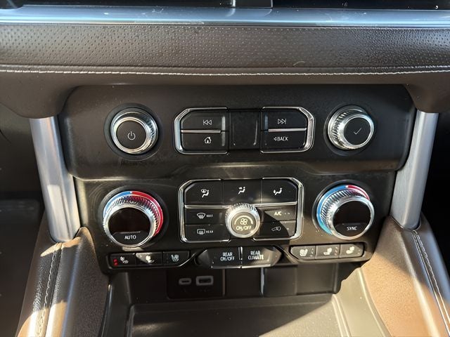 2024 GMC Yukon XL SLT