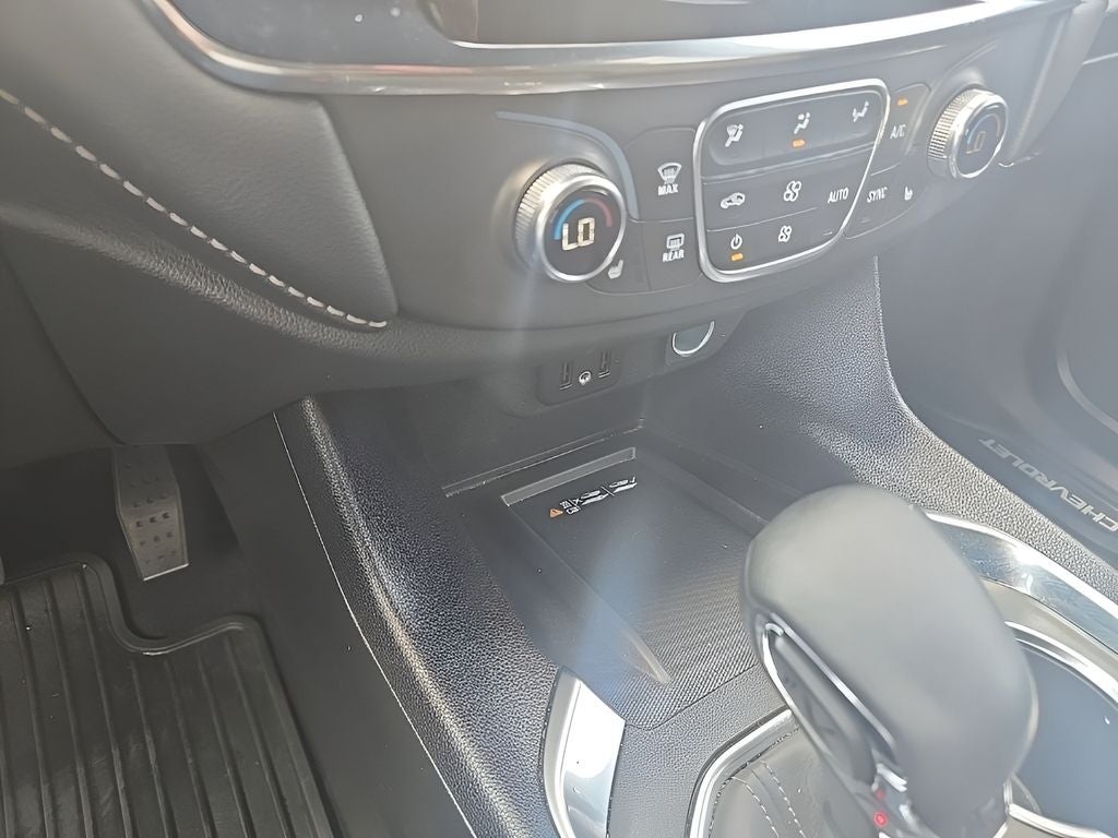 2024 Chevrolet Traverse Limited LT Leather