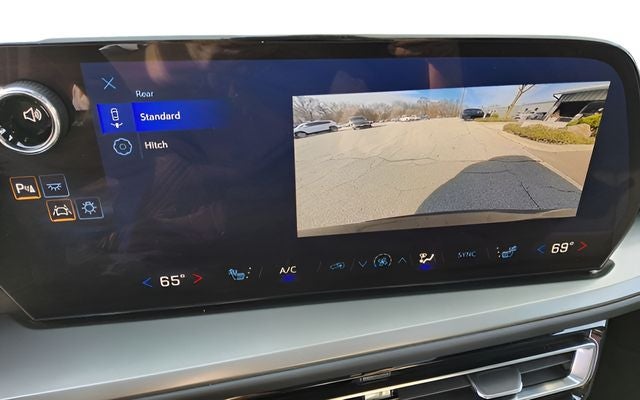 2025 Chevrolet Traverse LT 2LT