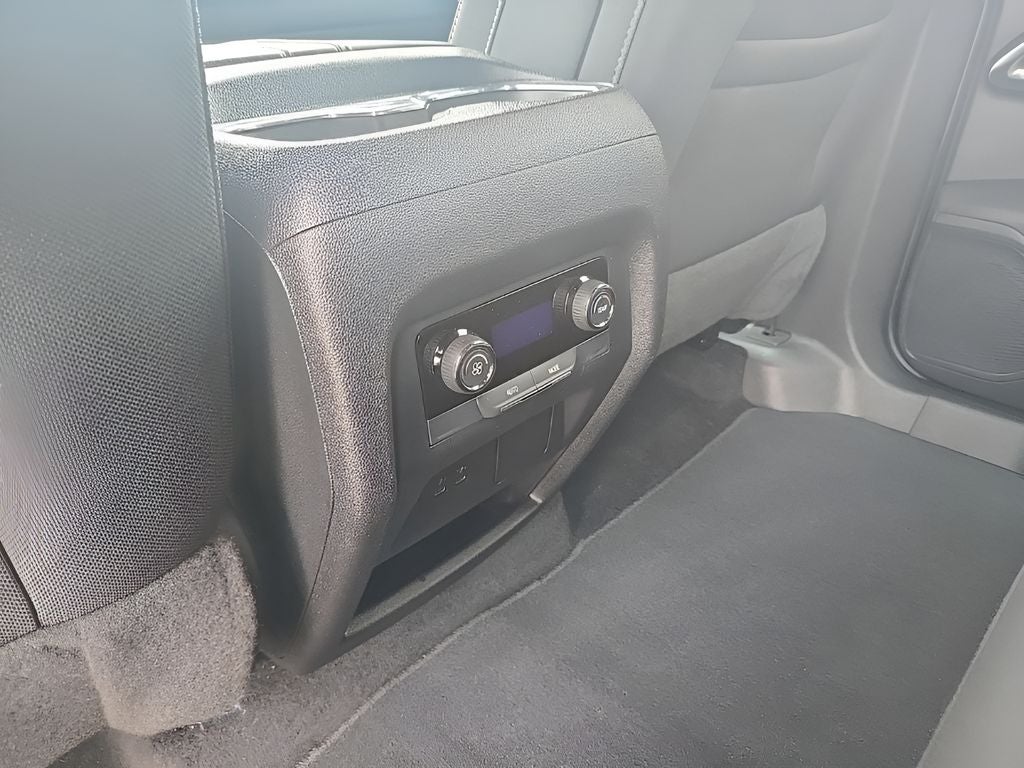 2025 Chevrolet Traverse LT 2LT
