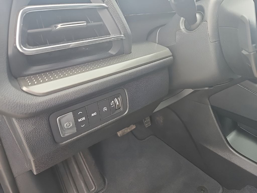 2025 Chevrolet Traverse LT 2LT