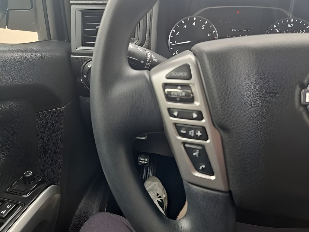 2024 Nissan Titan SV