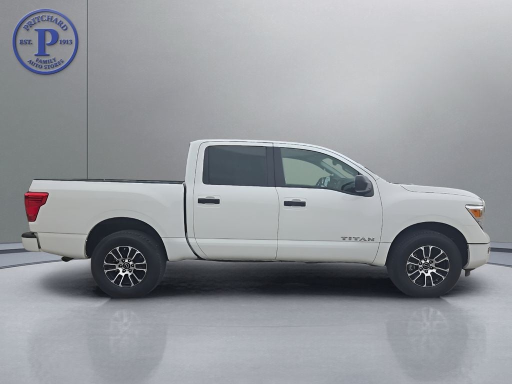 2024 Nissan Titan SV