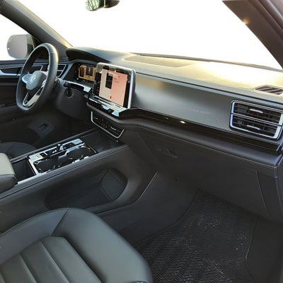 2026 Volkswagen Atlas Cross Sport 2.0T SEL R-Line Black