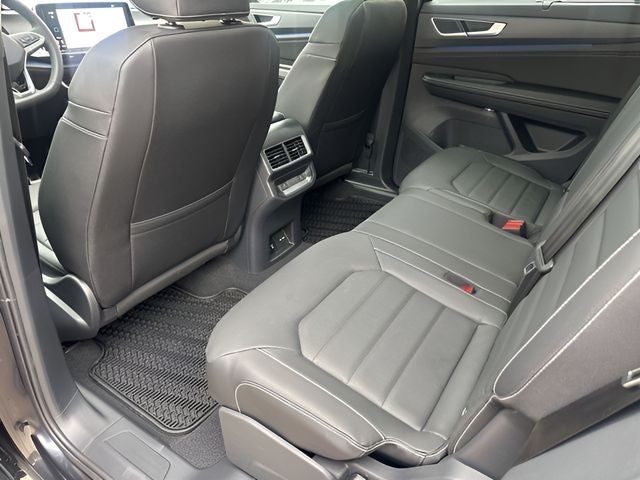 2026 Volkswagen Atlas Cross Sport 2.0T SEL R-Line Black