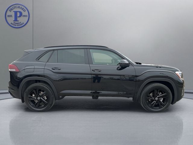 2026 Volkswagen Atlas Cross Sport 2.0T SEL R-Line Black