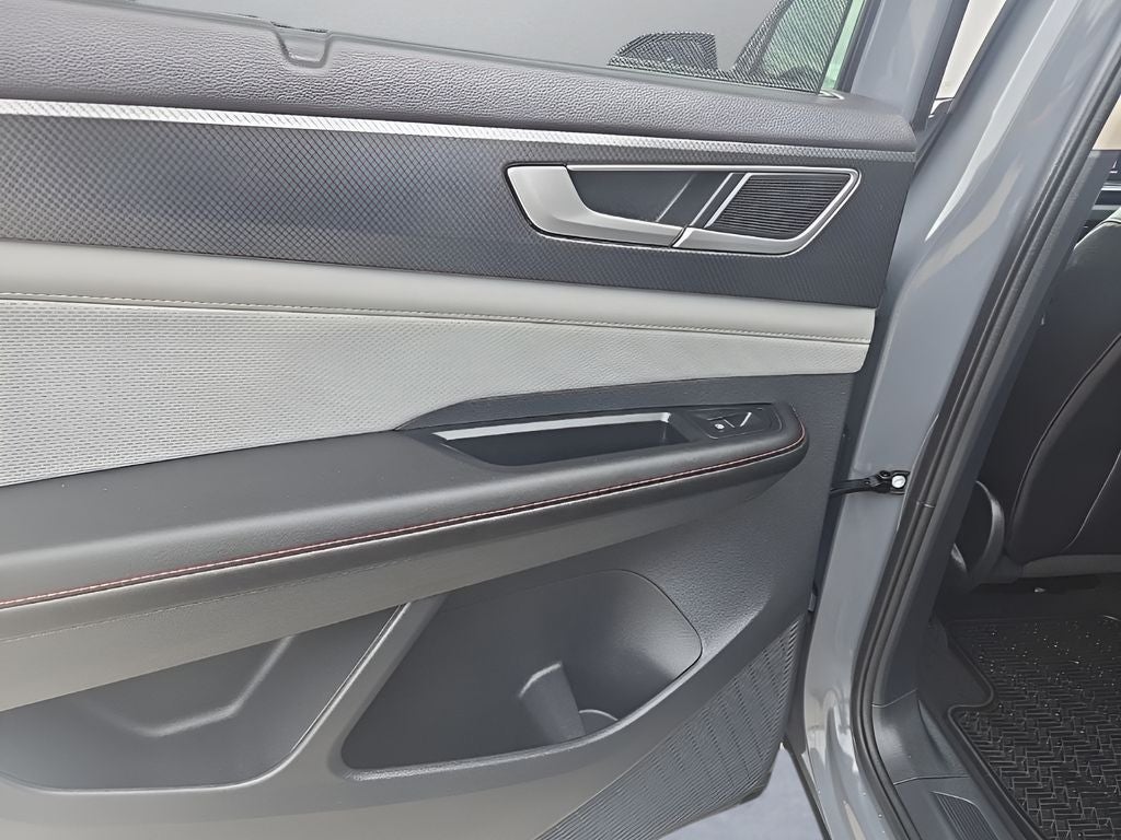 2024 Volkswagen Atlas 2.0T Peak Edition SE w/Technology