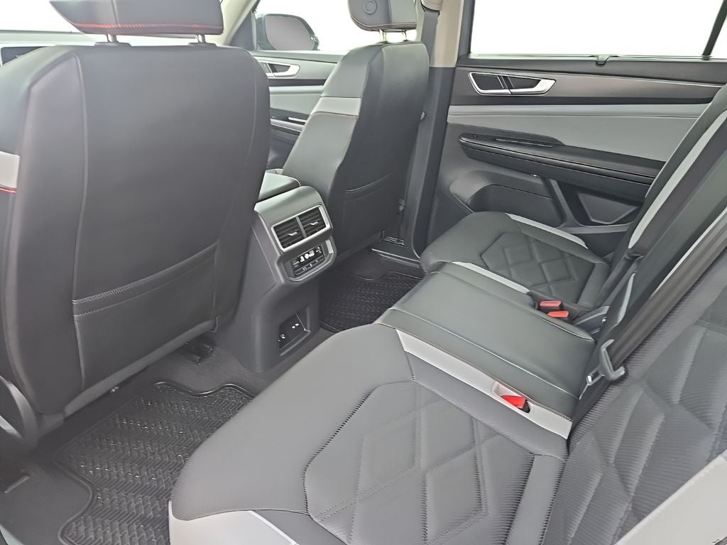 2024 Volkswagen Atlas 2.0T Peak Edition SE w/Technology