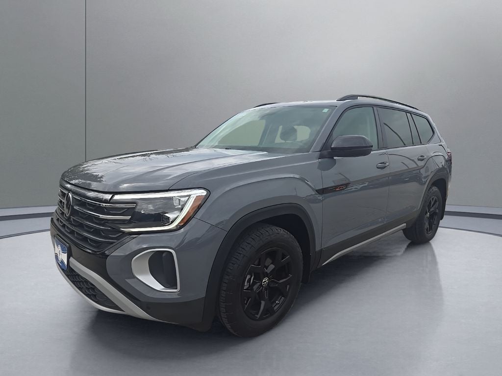 2024 Volkswagen Atlas 2.0T Peak Edition SE w/Technology