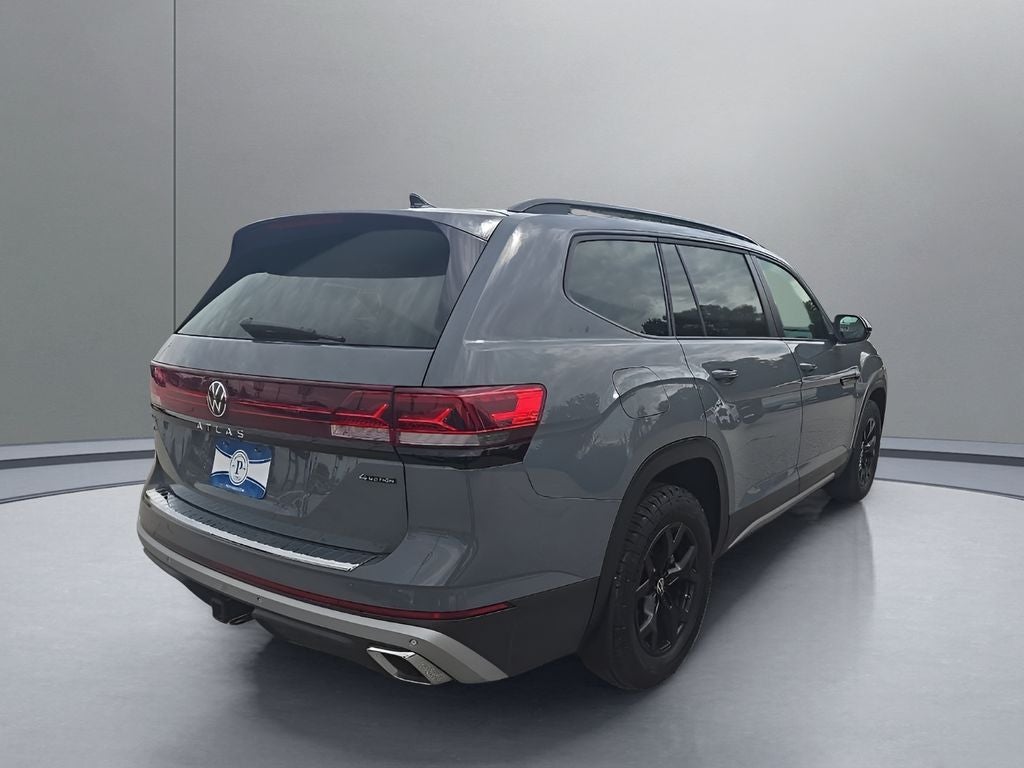 2024 Volkswagen Atlas 2.0T Peak Edition SE w/Technology