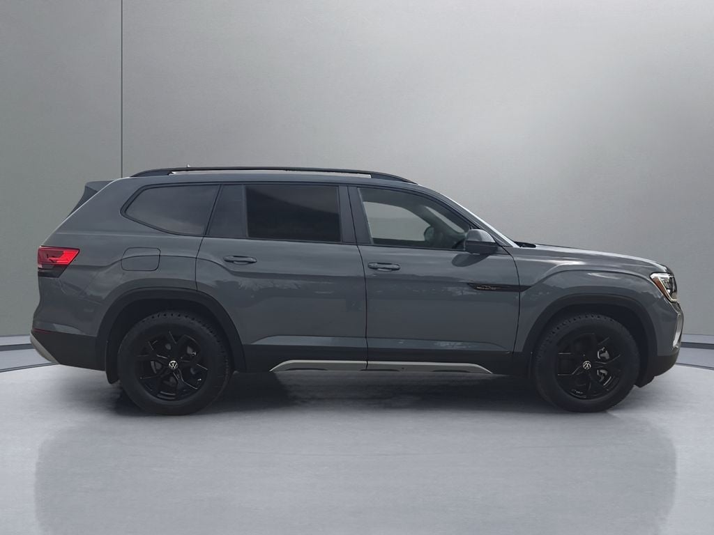 2024 Volkswagen Atlas 2.0T Peak Edition SE w/Technology