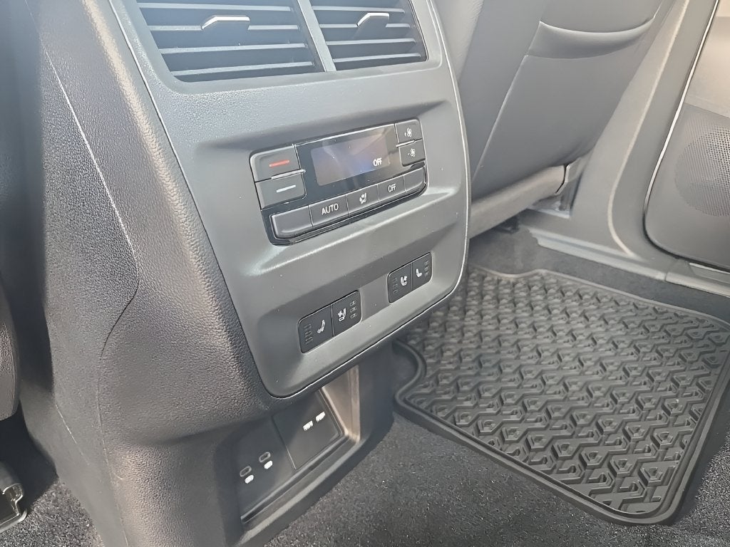 2027 Volkswagen Atlas SEL Premium R-Line 4MOTION