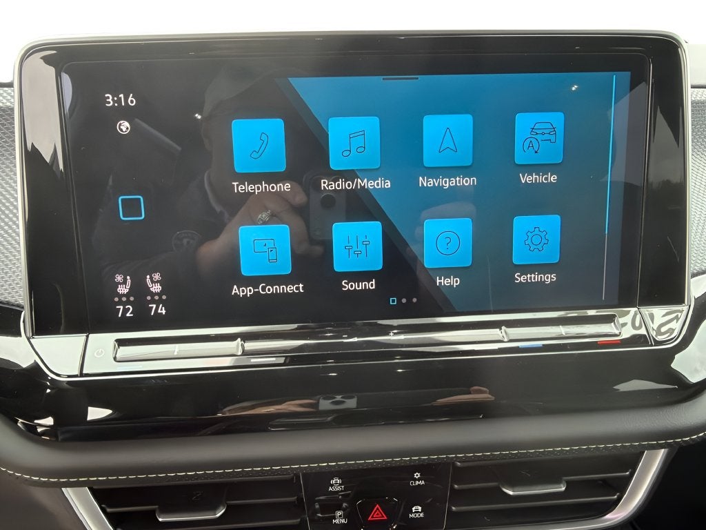 2026 Volkswagen Atlas Cross Sport 2.0T SEL Premium R-Line