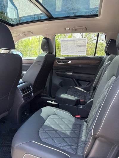 2026 Volkswagen Atlas 2.0T SEL Premium R-Line