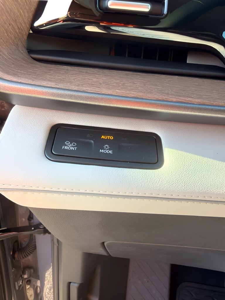 2027 Volkswagen Atlas SE w/Tech 4MOTION