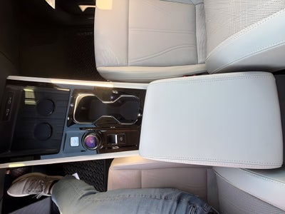 2027 Volkswagen Atlas SE w/Tech 4MOTION