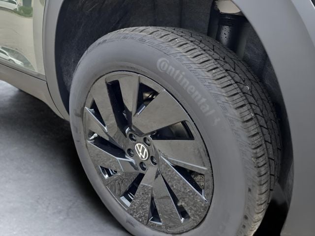 2026 Volkswagen Atlas 2.0T SE w/ Technology