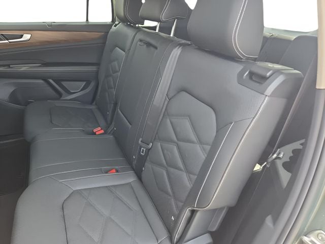 2026 Volkswagen Atlas 2.0T SE w/ Technology