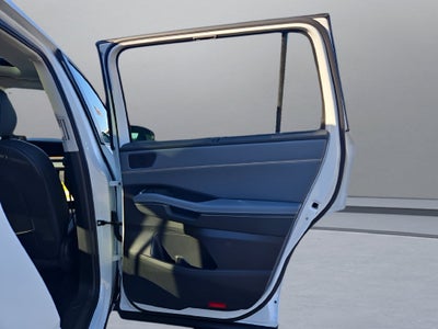 2027 Volkswagen Atlas SE w/Tech 4MOTION