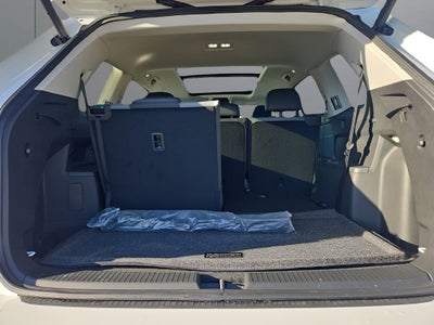 2027 Volkswagen Atlas SE w/Tech 4MOTION