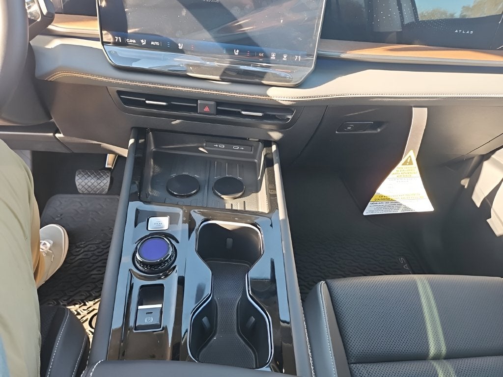 2027 Volkswagen Atlas SE w/Tech 4MOTION