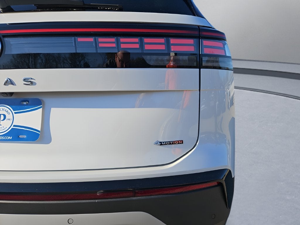 2027 Volkswagen Atlas SE w/Tech 4MOTION