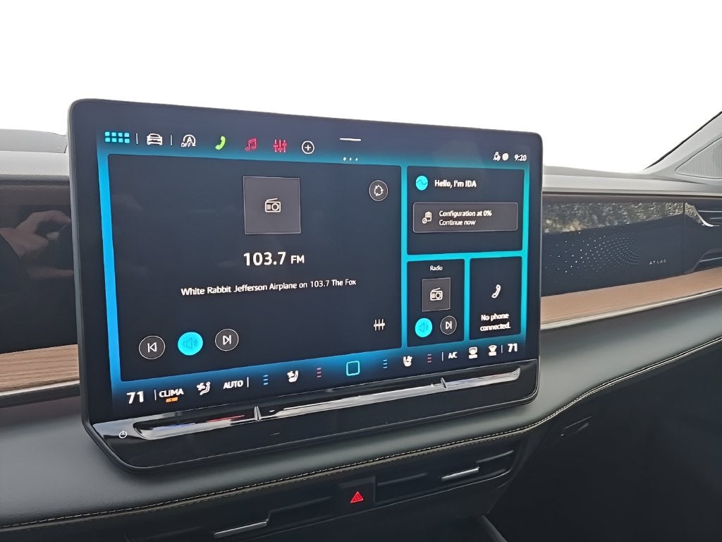 2027 Volkswagen Atlas SE w/Technology