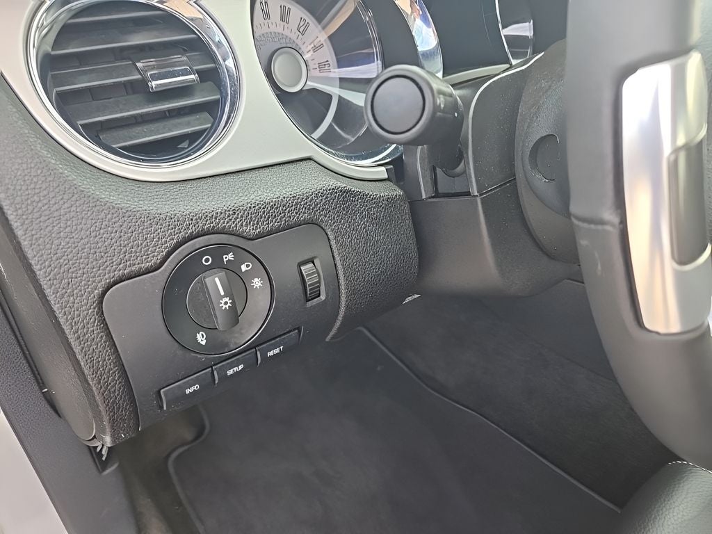 2012 Ford Mustang V6 Premium