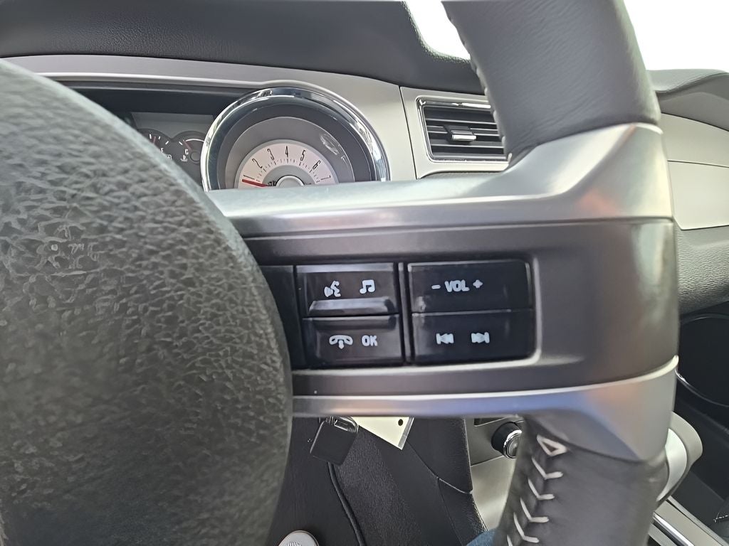 2012 Ford Mustang V6 Premium