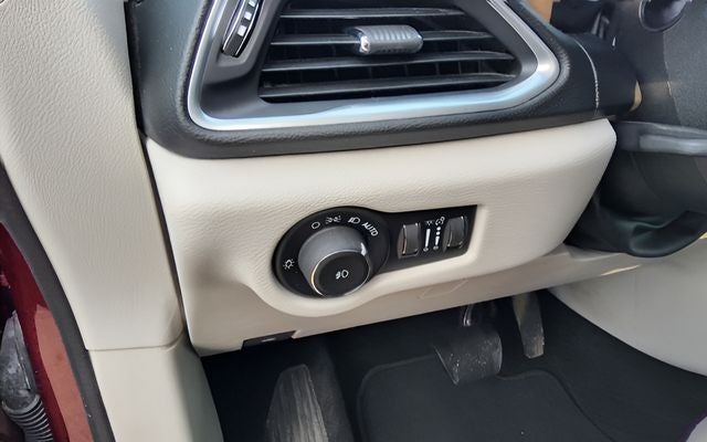 2017 Chrysler Pacifica Touring L Plus