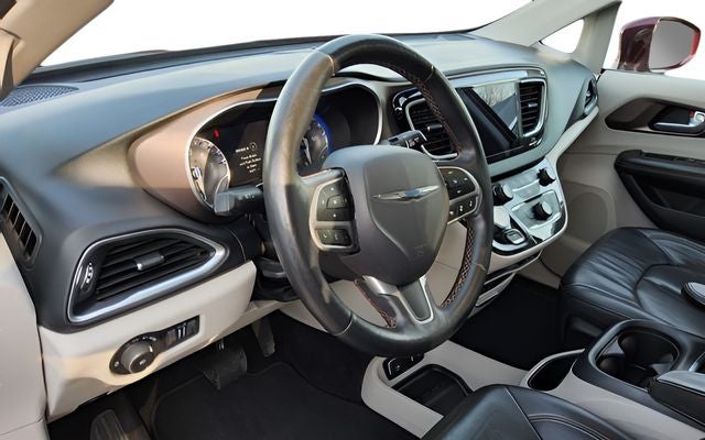 2017 Chrysler Pacifica Touring L Plus