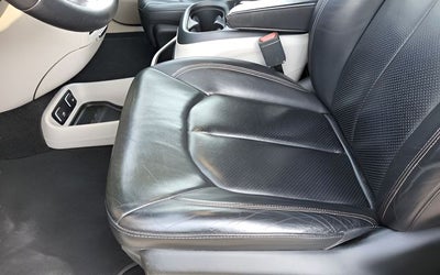 2017 Chrysler Pacifica Touring L Plus