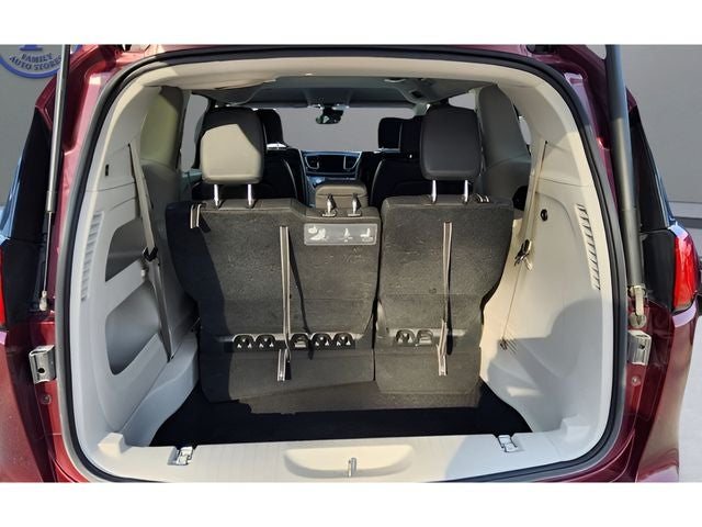 2017 Chrysler Pacifica Touring L Plus