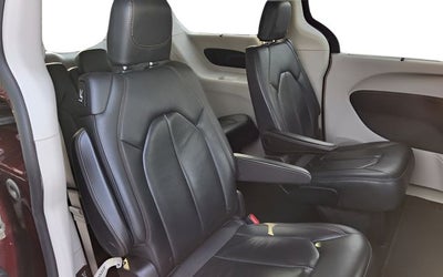 2017 Chrysler Pacifica Touring L Plus