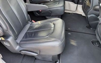 2017 Chrysler Pacifica Touring L Plus