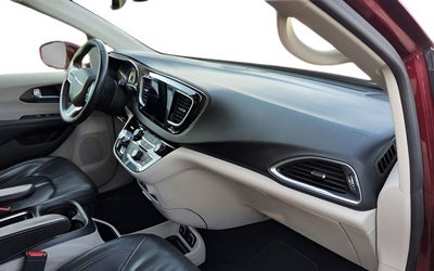 2017 Chrysler Pacifica Touring L Plus