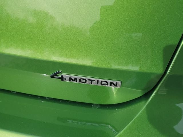 2026 Volkswagen Taos 1.5T SE Black