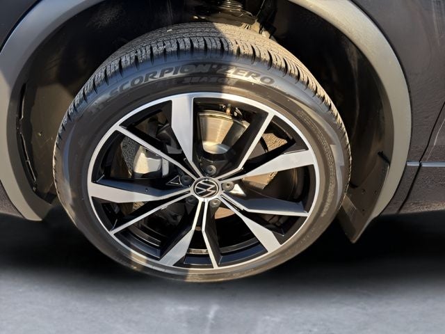 2023 Volkswagen Tiguan 2.0T SEL R-Line