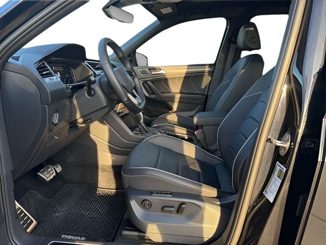 2023 Volkswagen Tiguan 2.0T SEL R-Line