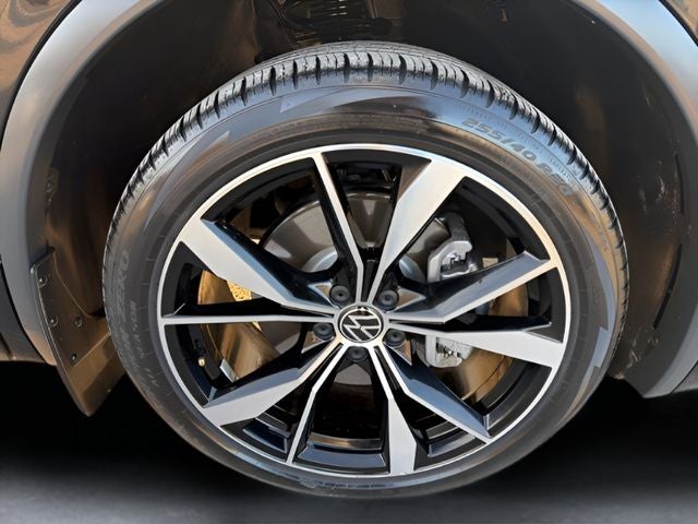 2023 Volkswagen Tiguan 2.0T SEL R-Line