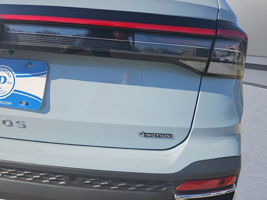 2027 Volkswagen Taos 1.5T SE
