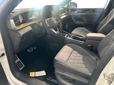 2026 Volkswagen Tiguan 2.0T SEL R-Line Turbo