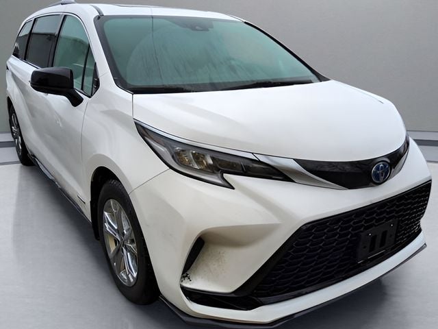 2021 Toyota Sienna XSE 7 Passenger