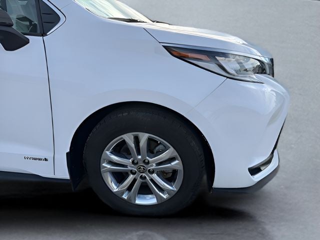 2021 Toyota Sienna XSE 7 Passenger