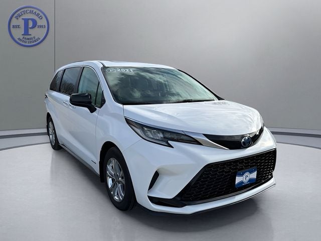 2021 Toyota Sienna XSE 7 Passenger