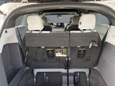 2021 Toyota Sienna XSE 7 Passenger